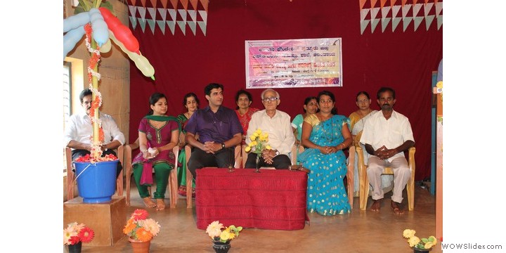 Dignitaries on the stage Dignitaries on the stage